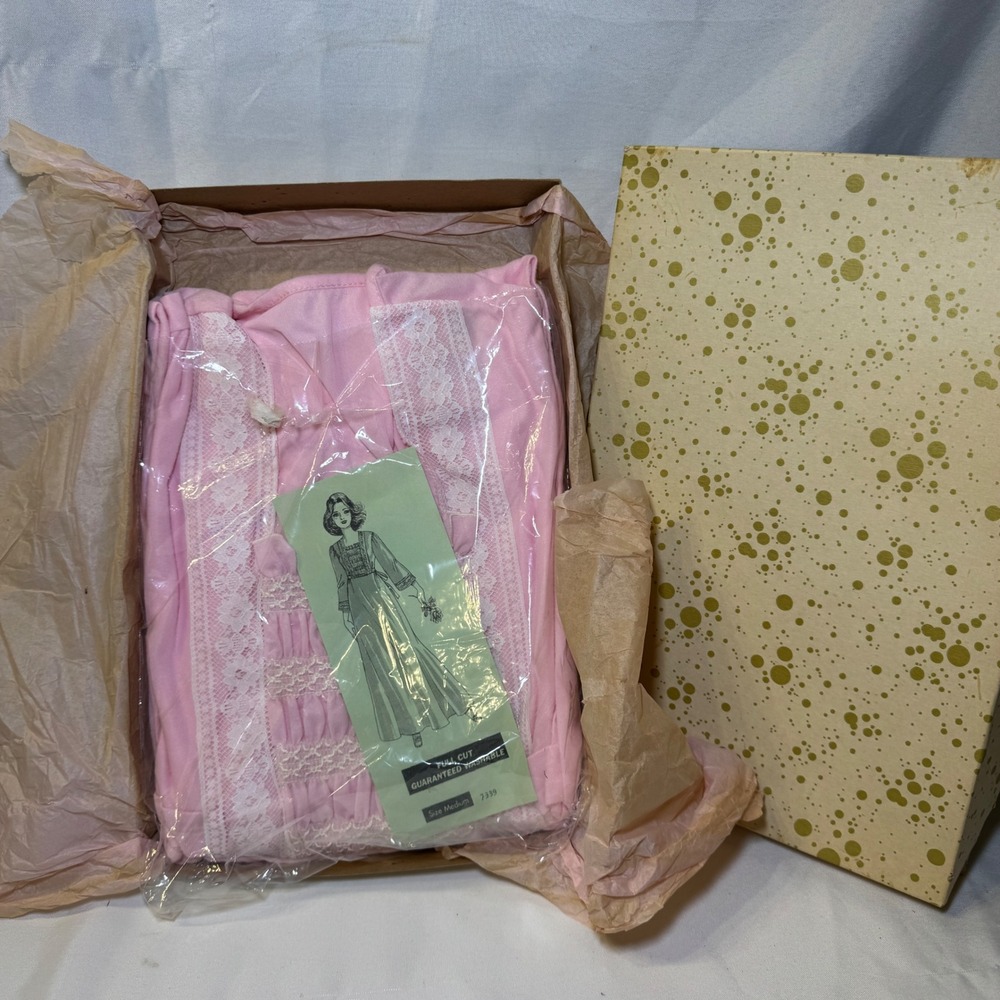 Vintage ILGWU Pink Lace Smocked Maxi Nightgown Made in USA Medium 7339K